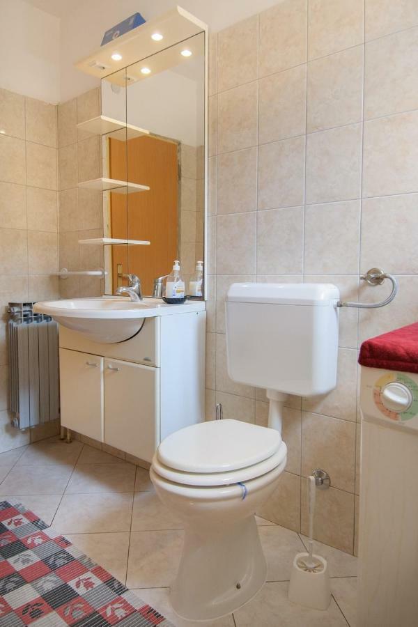 Apartments Nives Πόρετς Εξωτερικό φωτογραφία