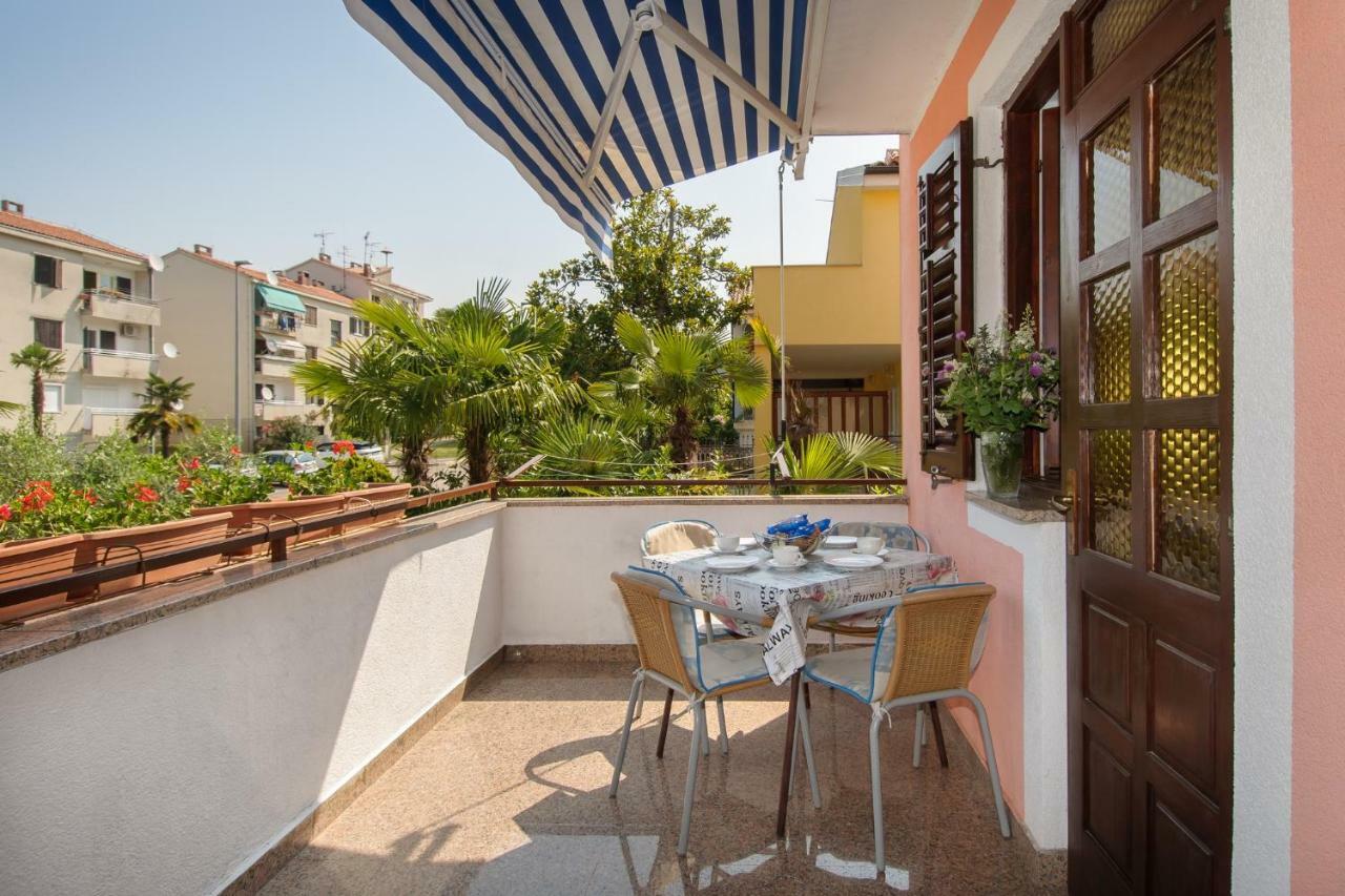 Apartments Nives Πόρετς Εξωτερικό φωτογραφία