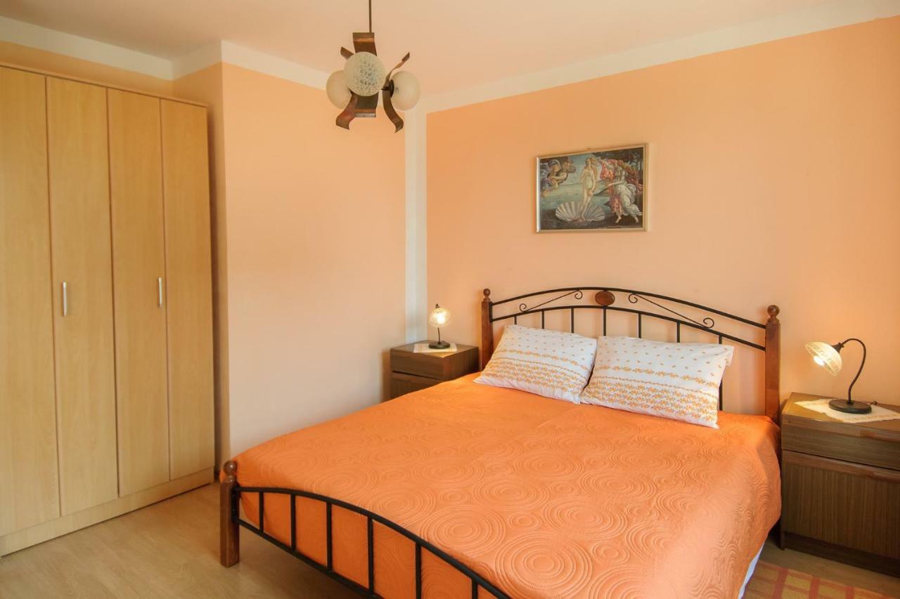 Apartments Nives Πόρετς Εξωτερικό φωτογραφία