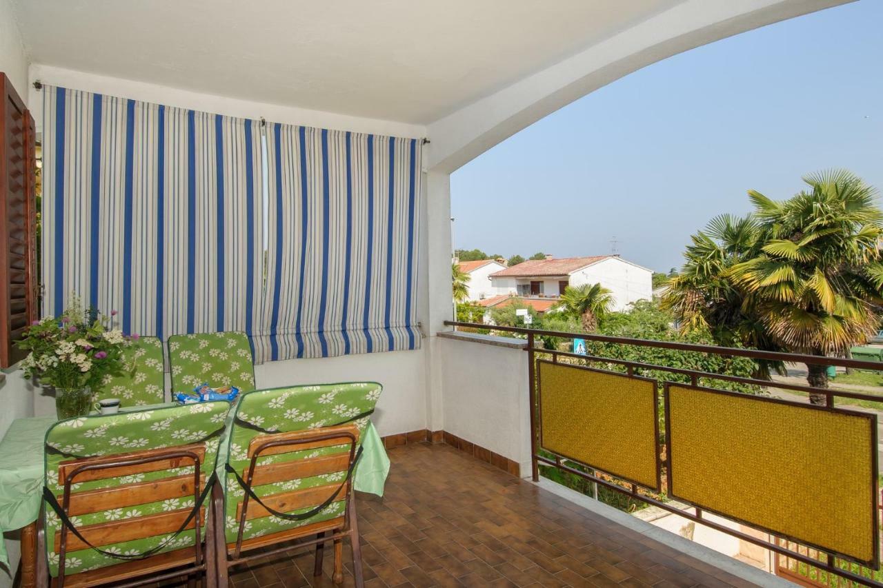 Apartments Nives Πόρετς Εξωτερικό φωτογραφία