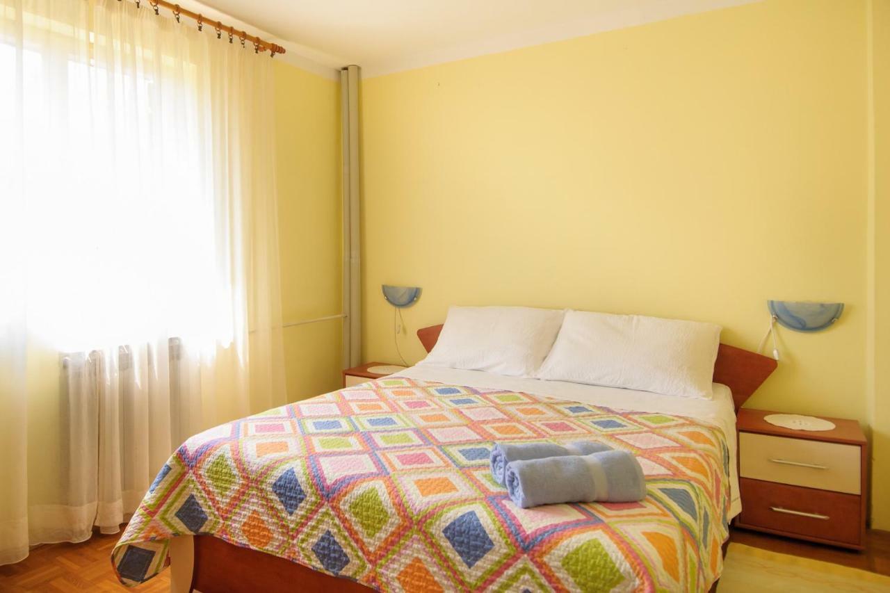 Apartments Nives Πόρετς Εξωτερικό φωτογραφία